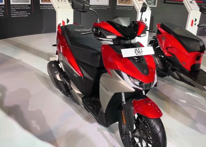 Hero Xoom 125R front view