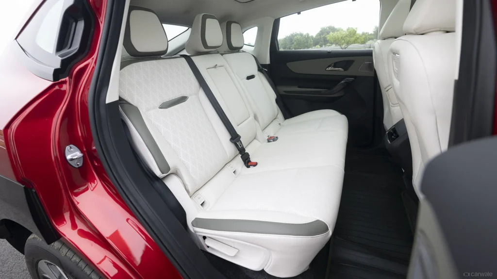 mahindra xev 9e interior seat