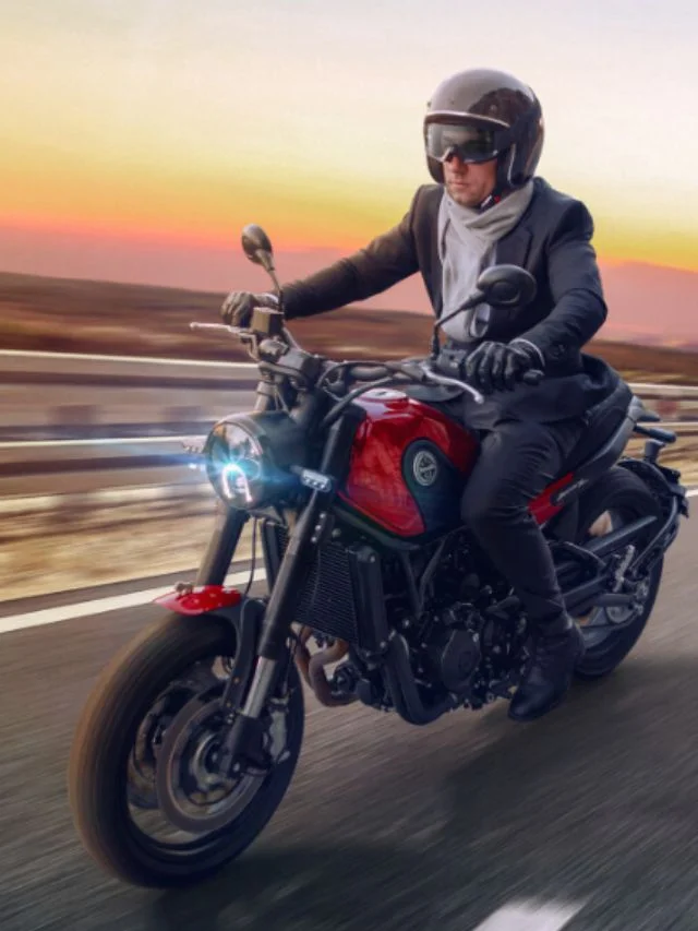 Benelli Leoncino 500 Poster Image
